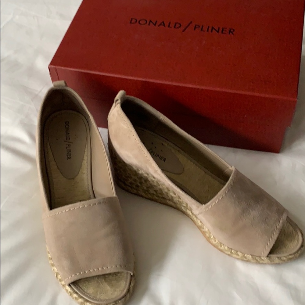 Donald Pliner suede shoes.